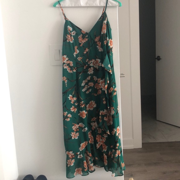 Green floral dress - Picture 2 of 3